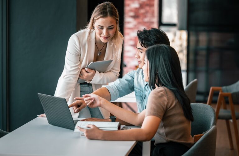 Post-class, college students collaborate, and exchange ideas in tech-friendly academic libraries.
